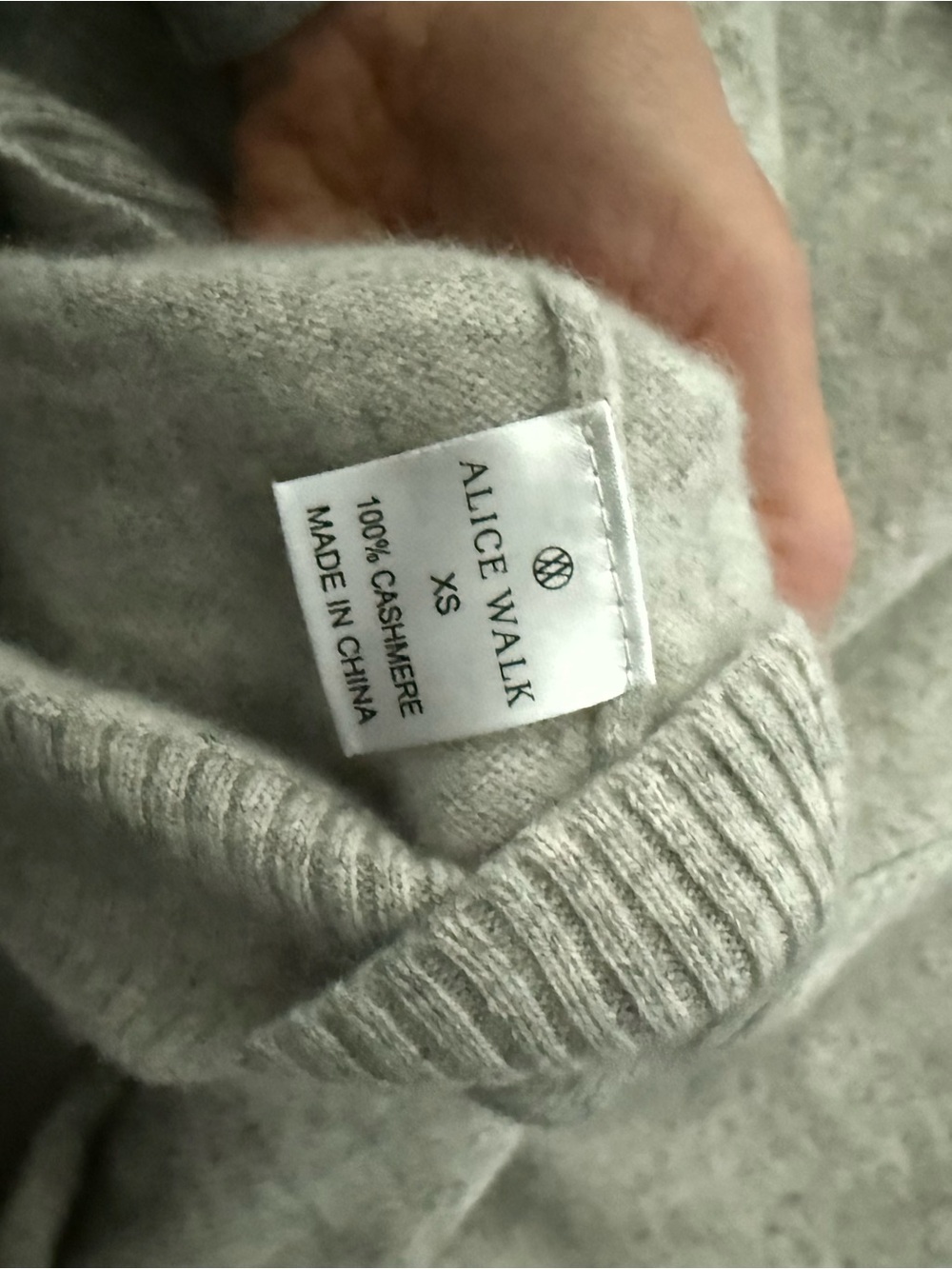 Alice Walk cashmere sweater - Picture 3 of 4